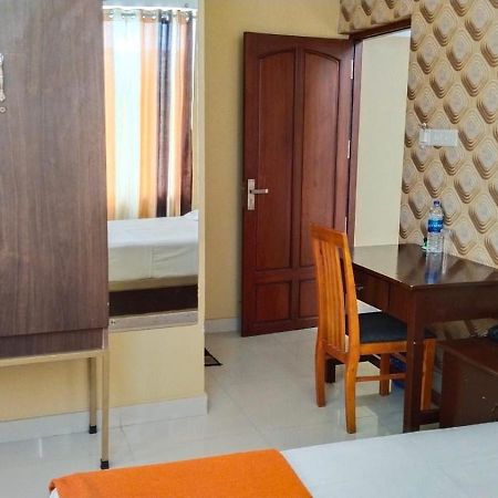 Hotel Falcon Thiruvananthapuram Extérieur photo