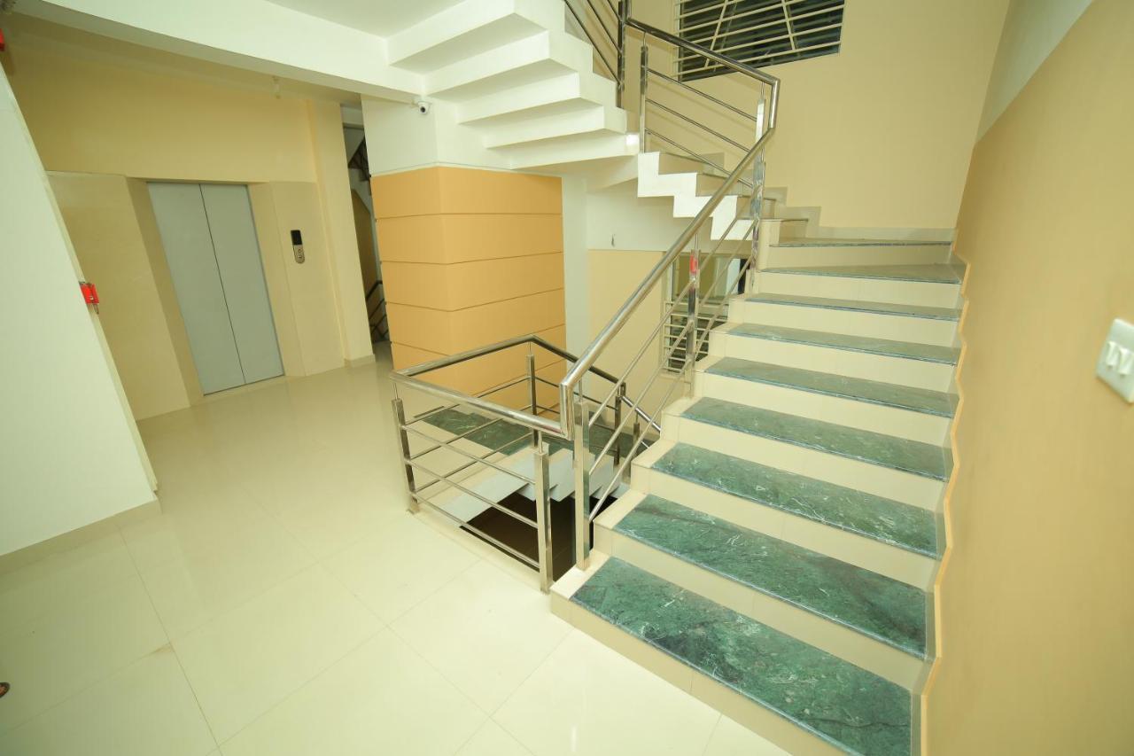 Hotel Falcon Thiruvananthapuram Extérieur photo