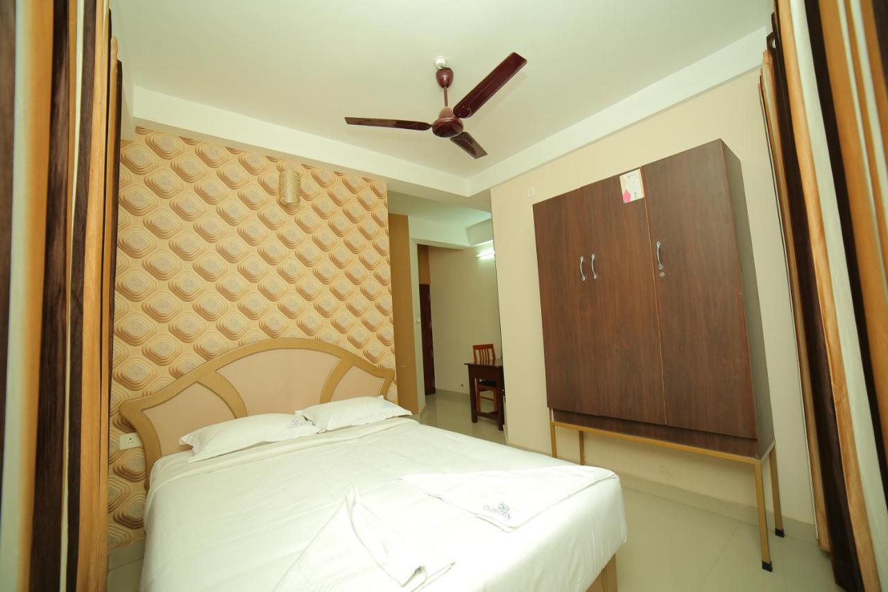 Hotel Falcon Thiruvananthapuram Extérieur photo