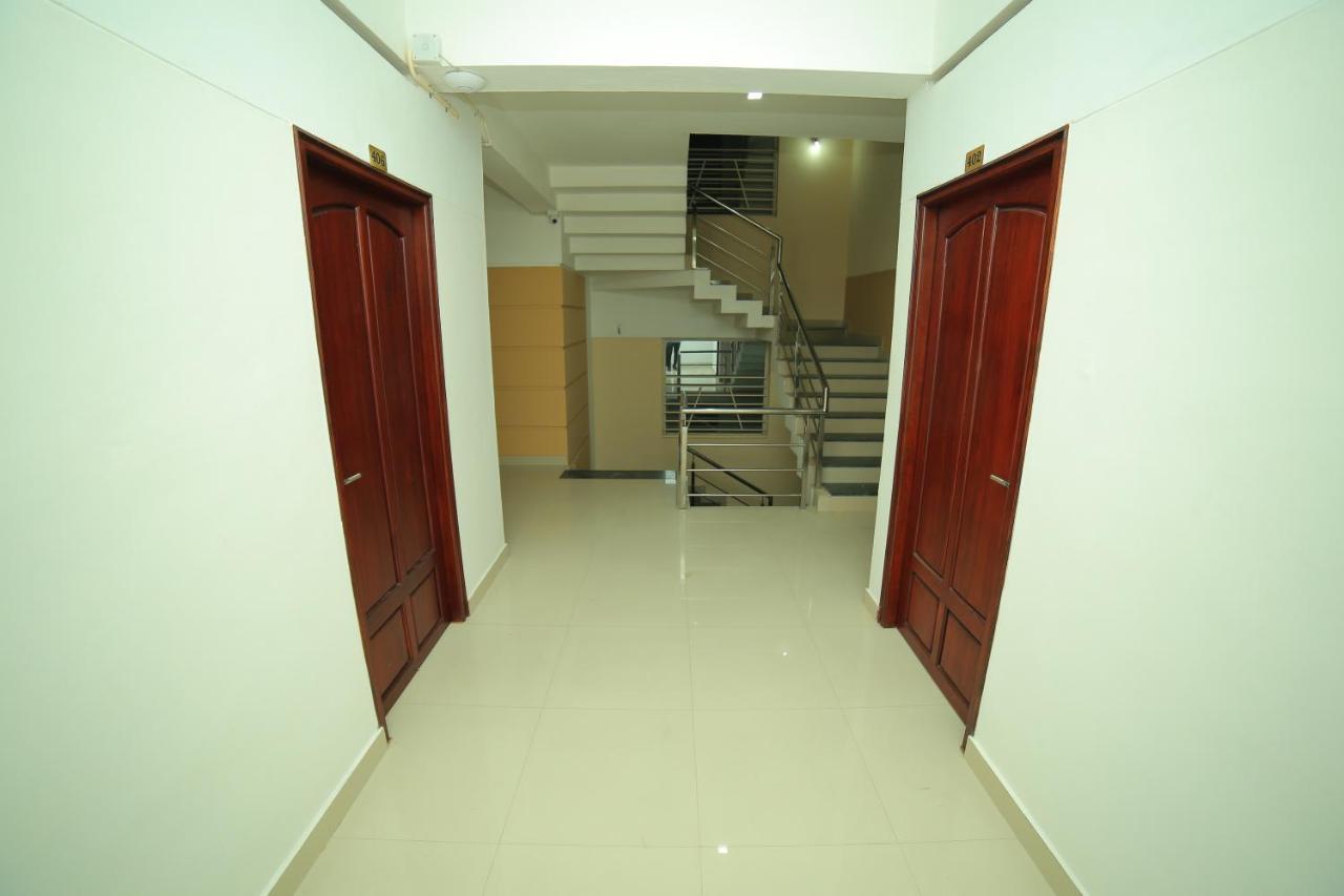 Hotel Falcon Thiruvananthapuram Extérieur photo