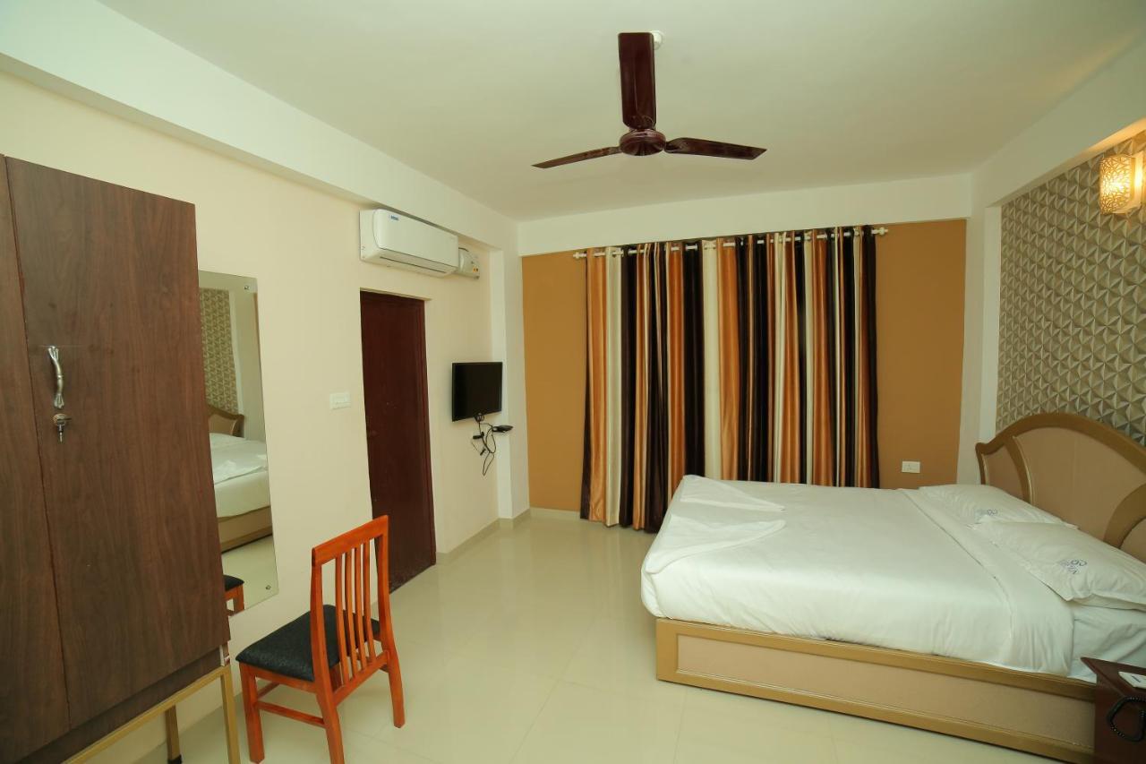 Hotel Falcon Thiruvananthapuram Extérieur photo
